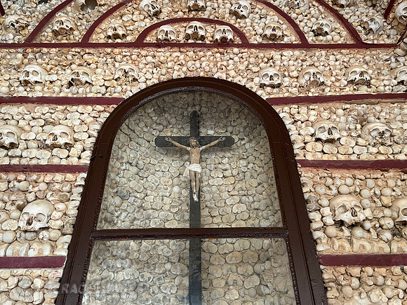 Capela do Ossos