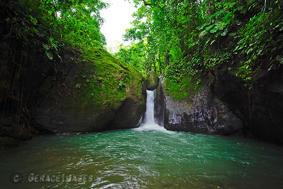 Pavon Waterfall, Ojochal del Sur