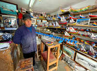 Miniature ship builder