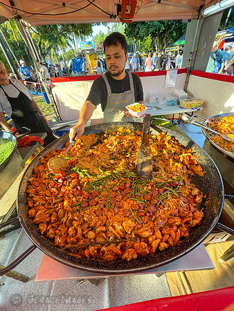 Sunday Night Market at Mindl Beach.