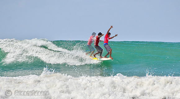 Playa Hermosa de Jaco, Anthonny Flores