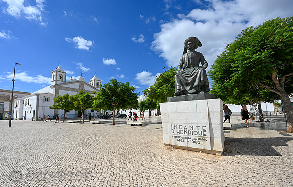 Praça Infante Dom Henrique